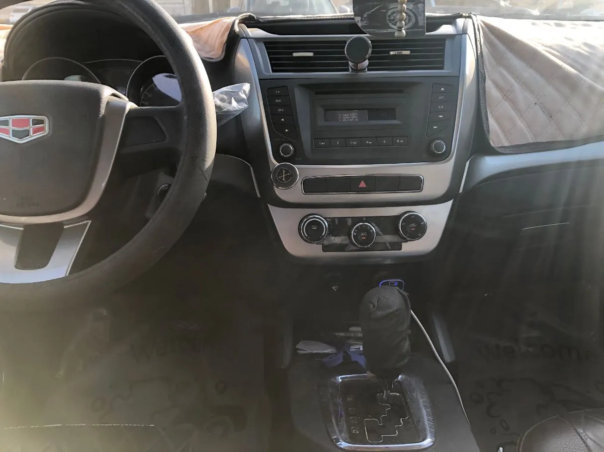 Car image 17