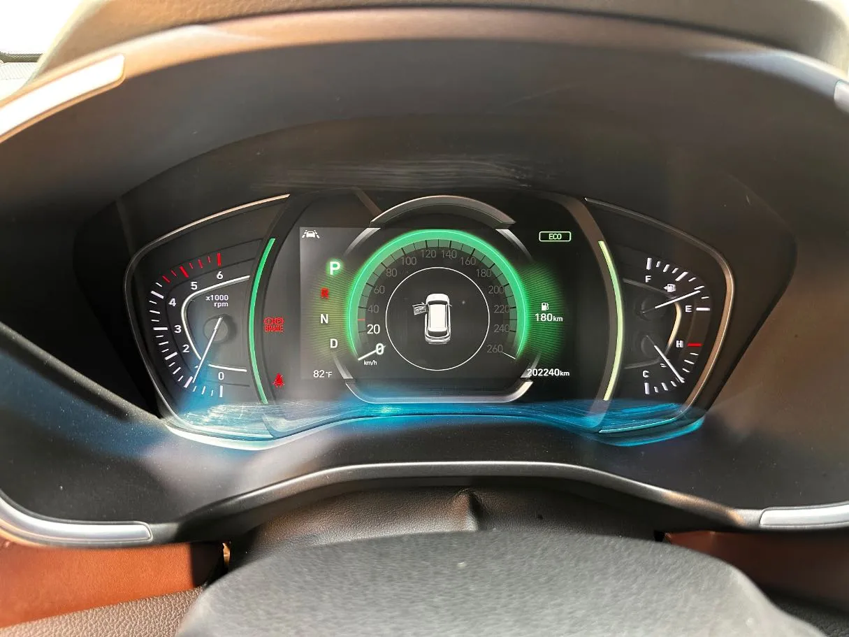 Car image 21