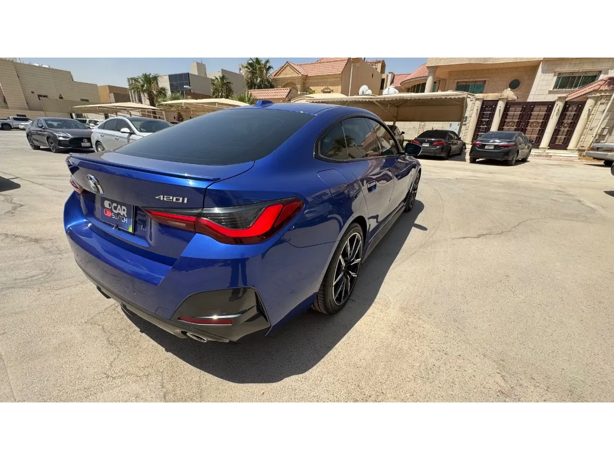 Car image 5