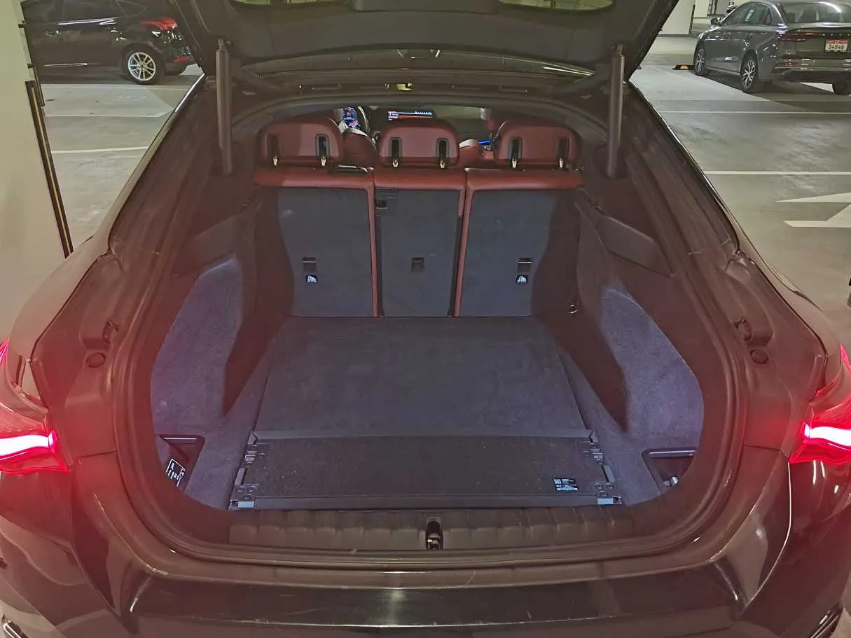 Car image 20