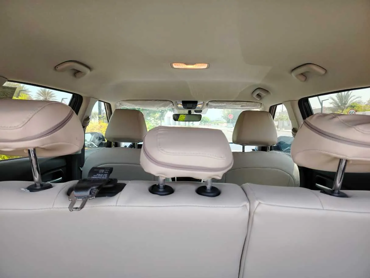 Car image 28