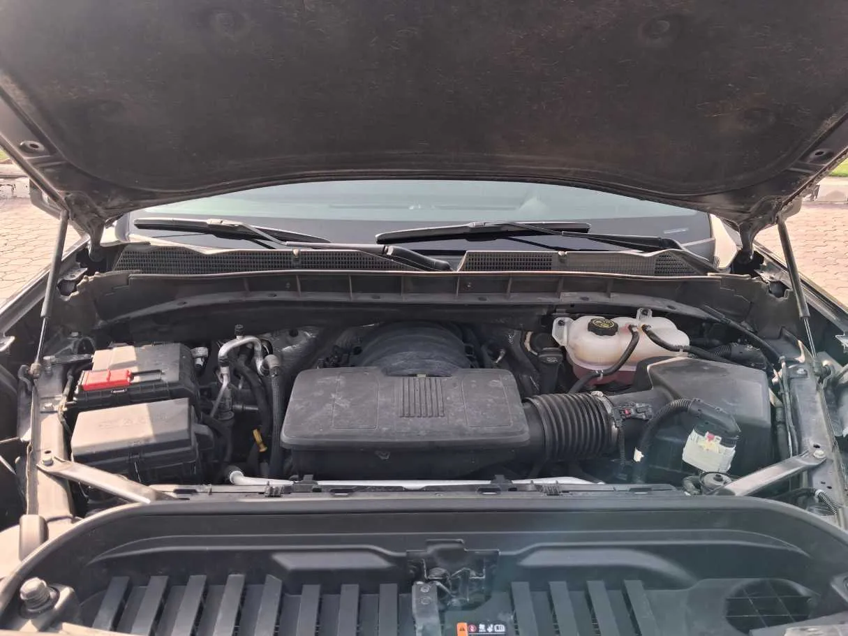 Car image 18