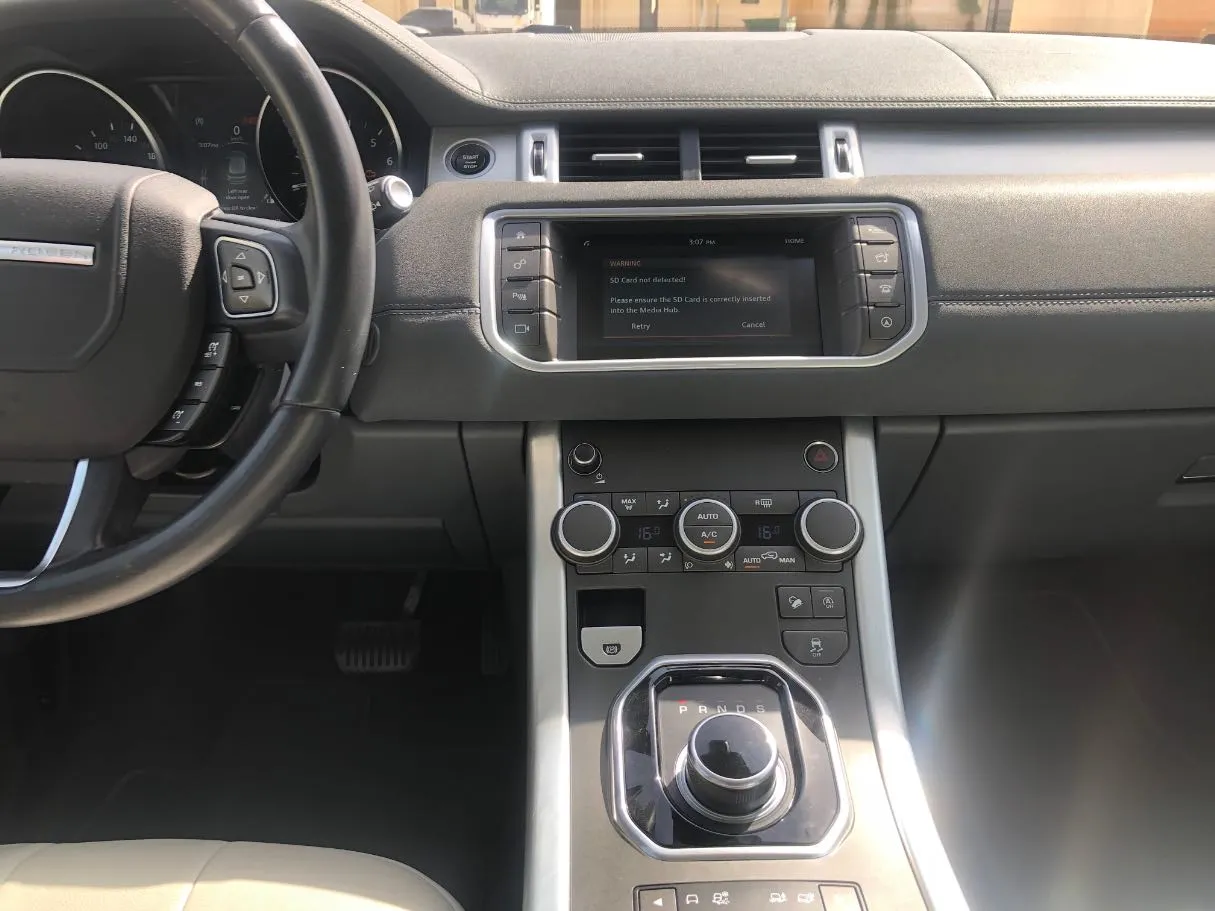 Car image 16