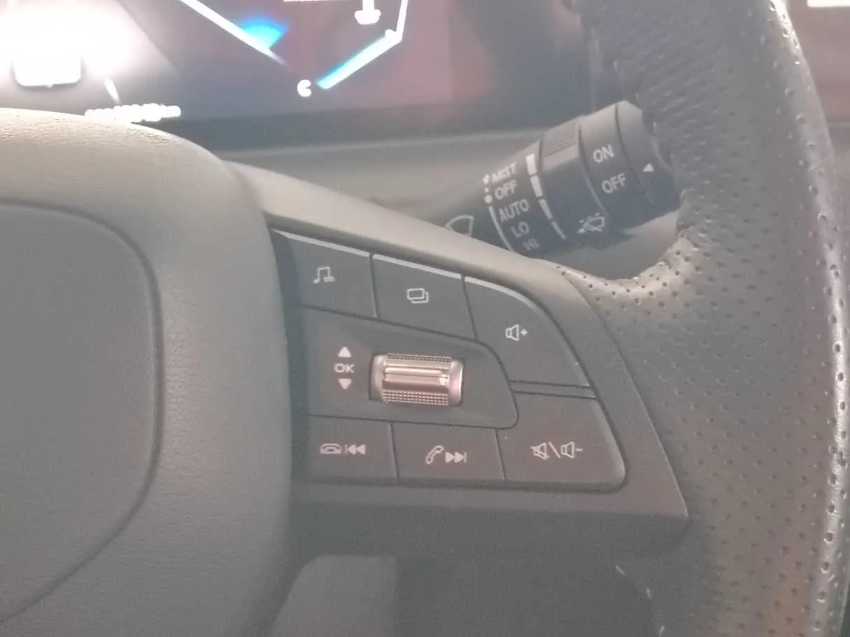 Car image 28