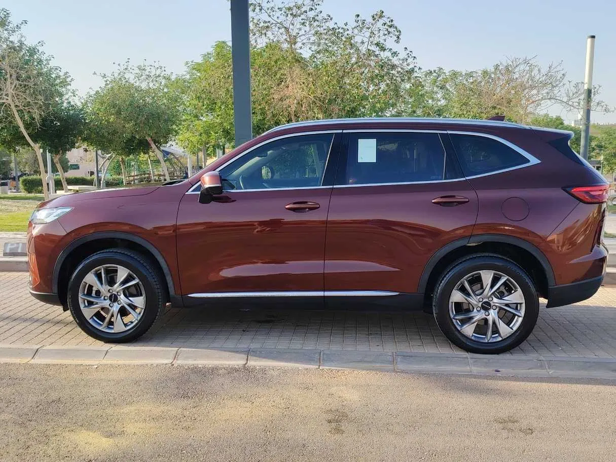 Car image 8