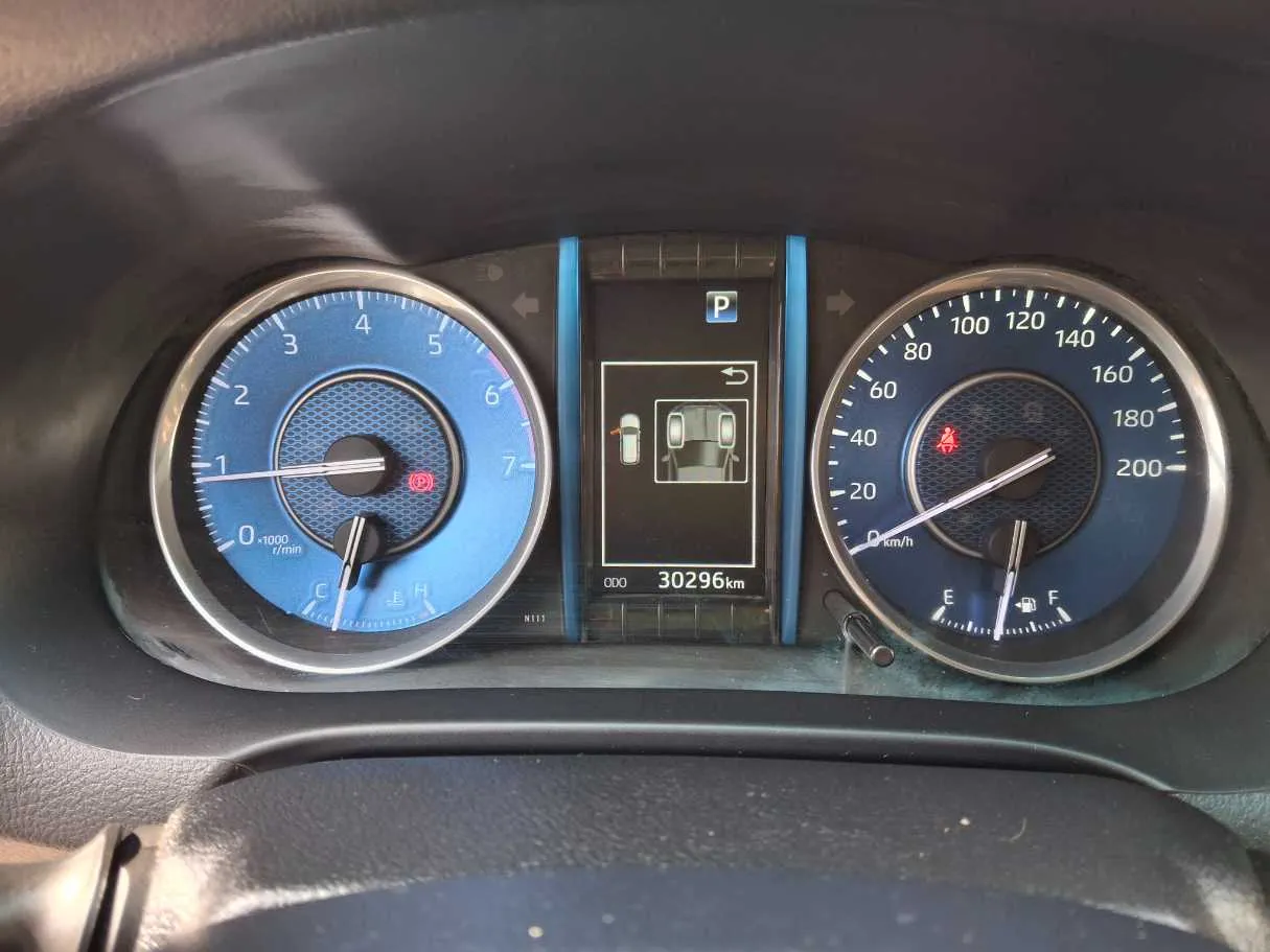 Car image 18