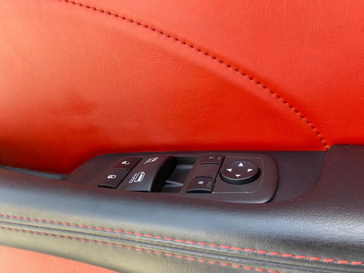 Car image 23