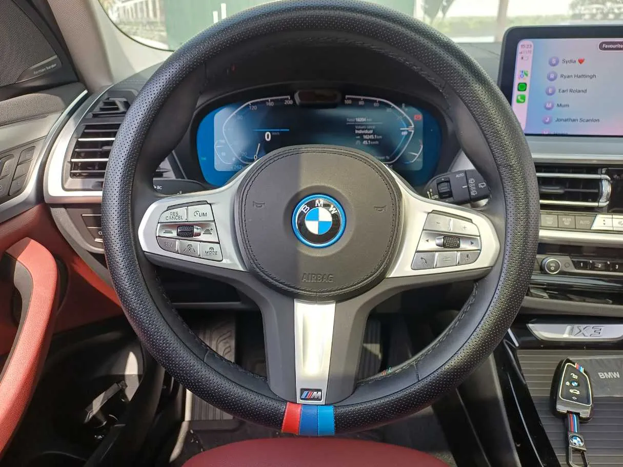 Car image 13