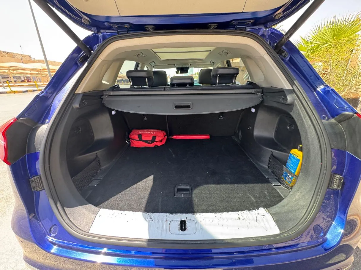 Car image 22