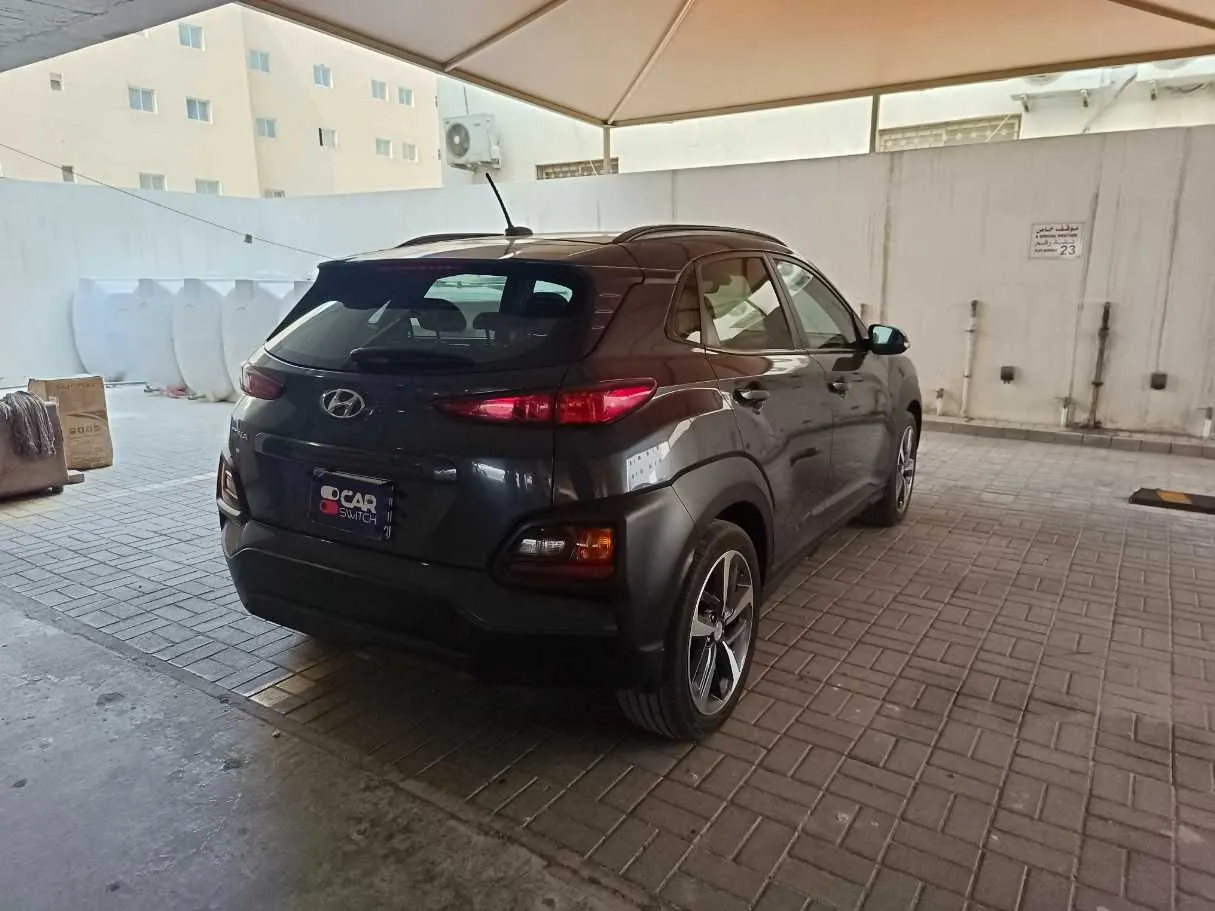 Car image 5