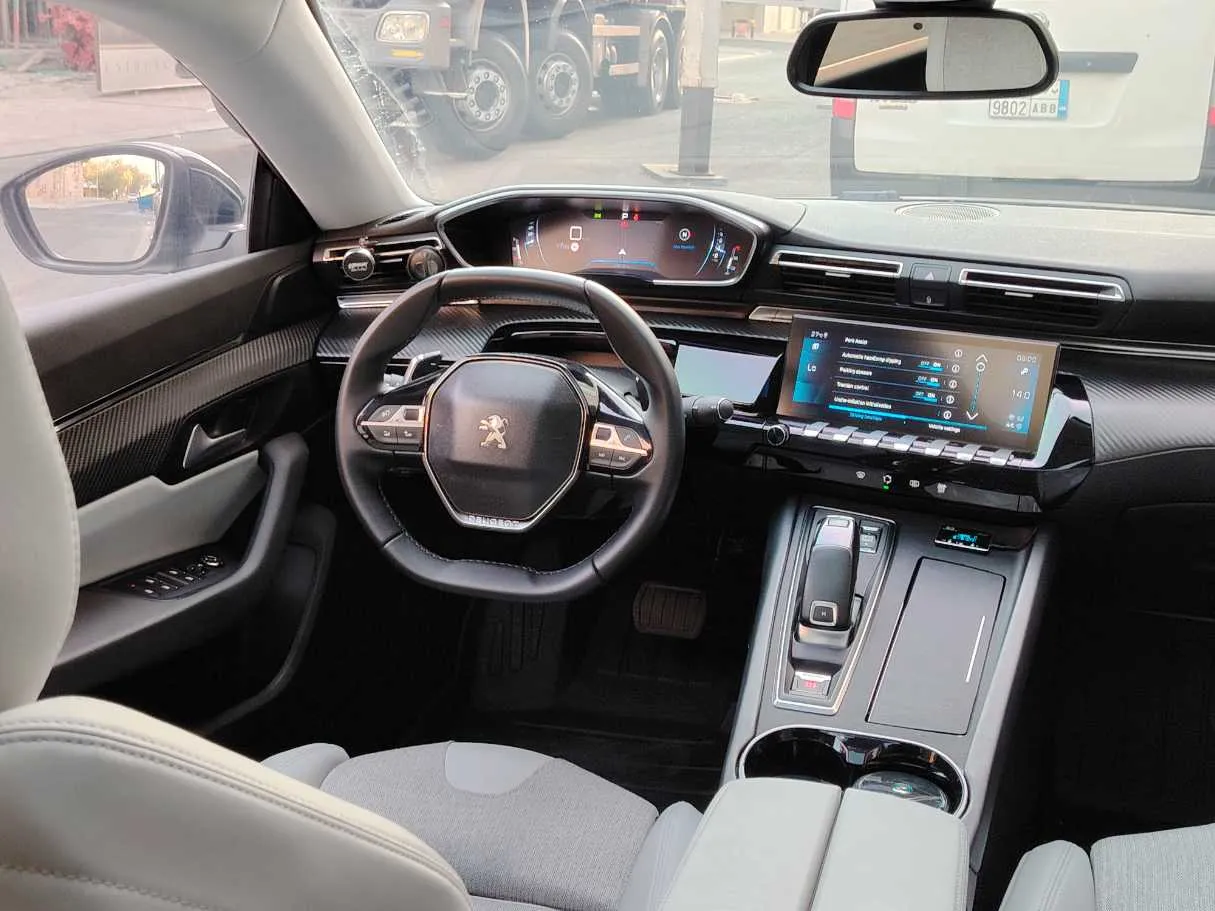 Car image 23