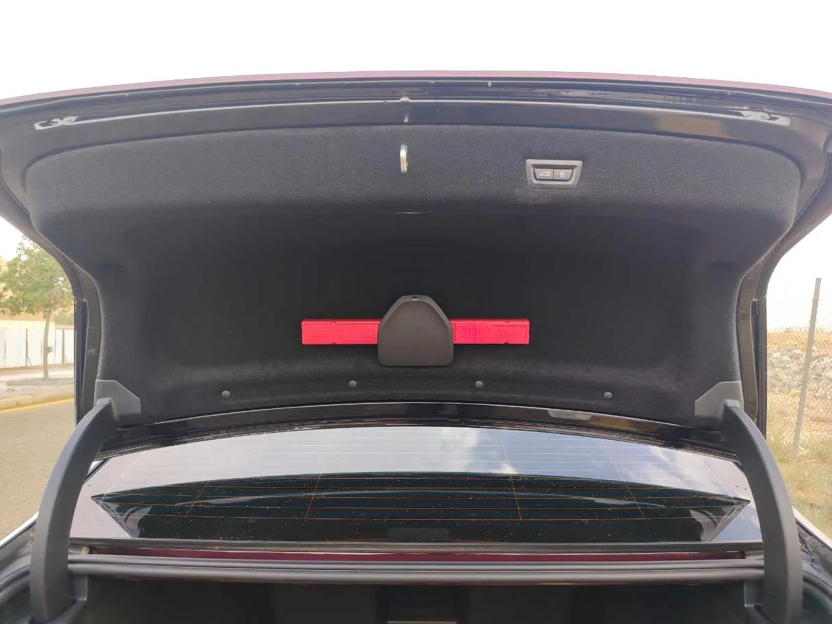 Car image 25