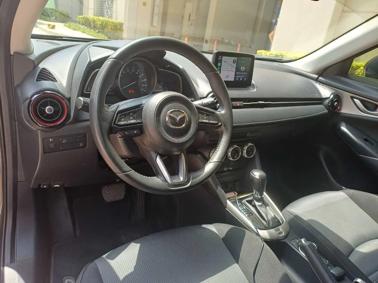Car image 11