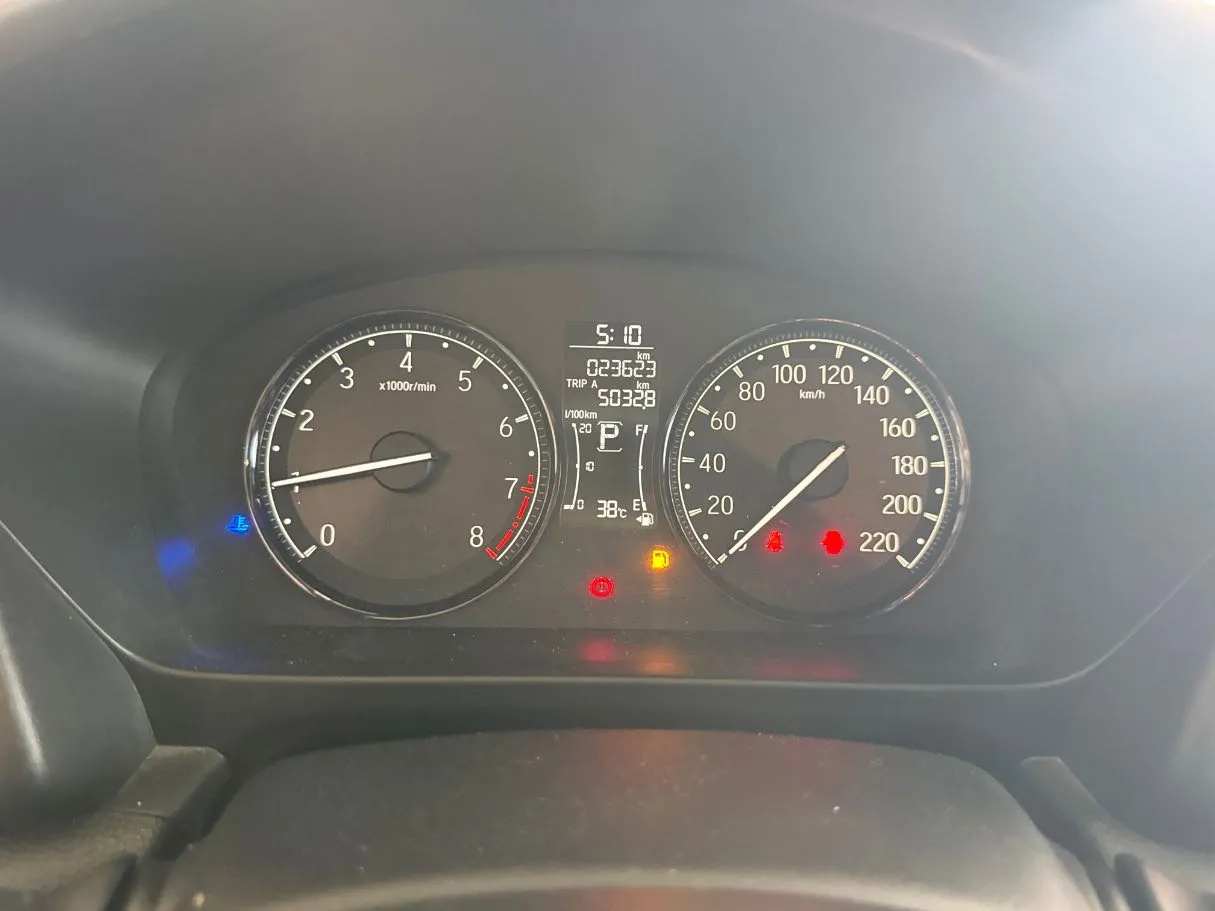 Car image 10