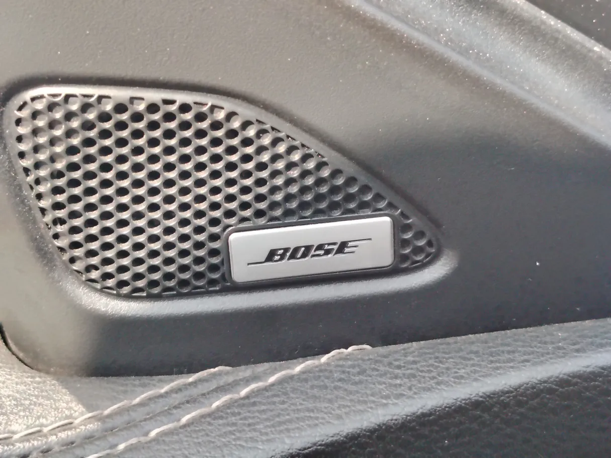 Car image 30