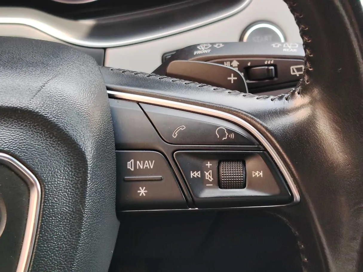 Car image 36