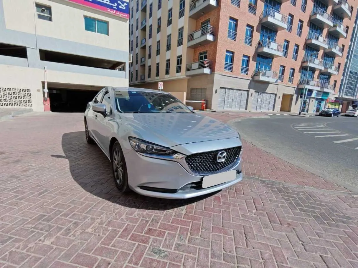 Car image 4
