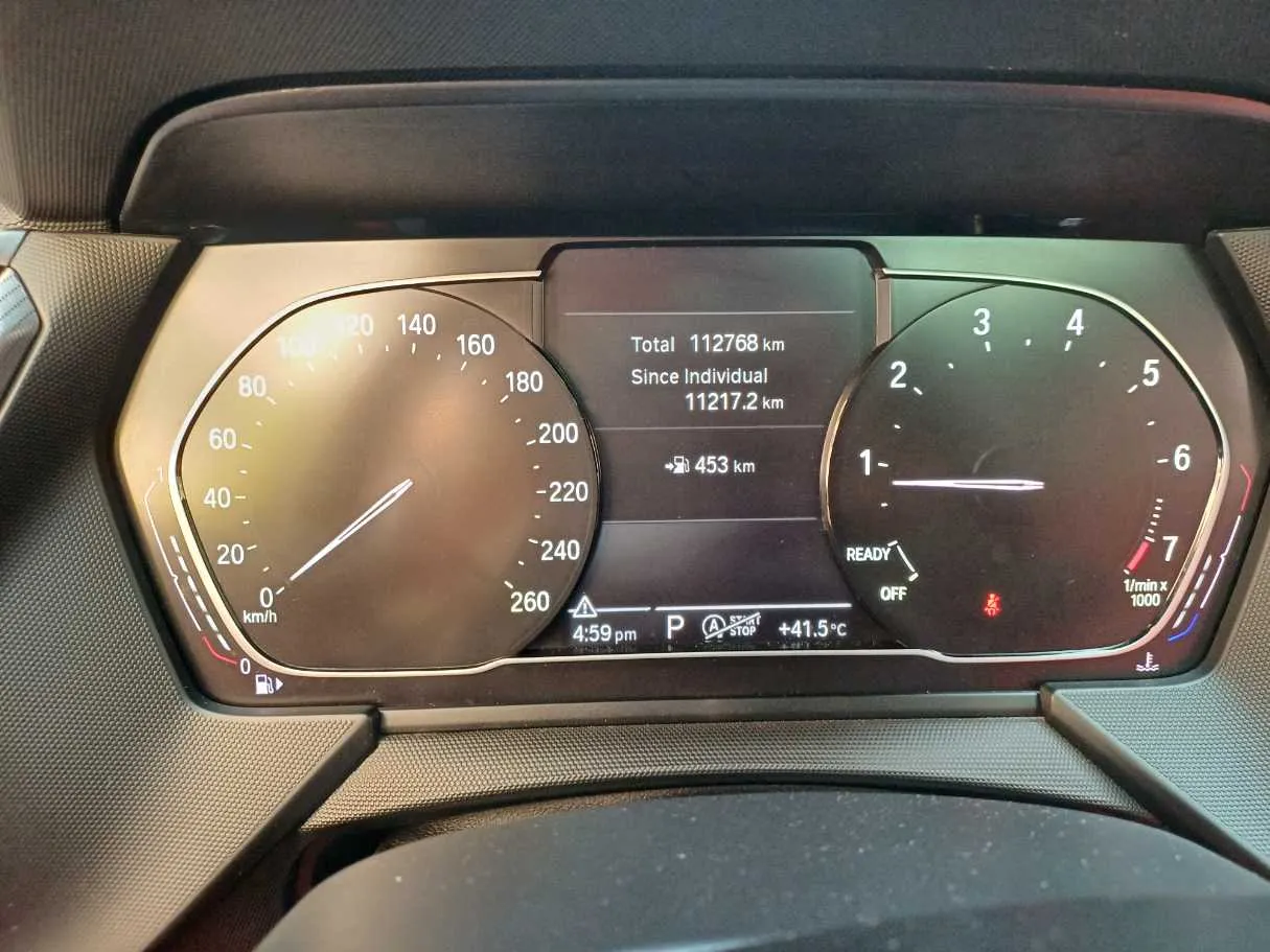 Car image 19