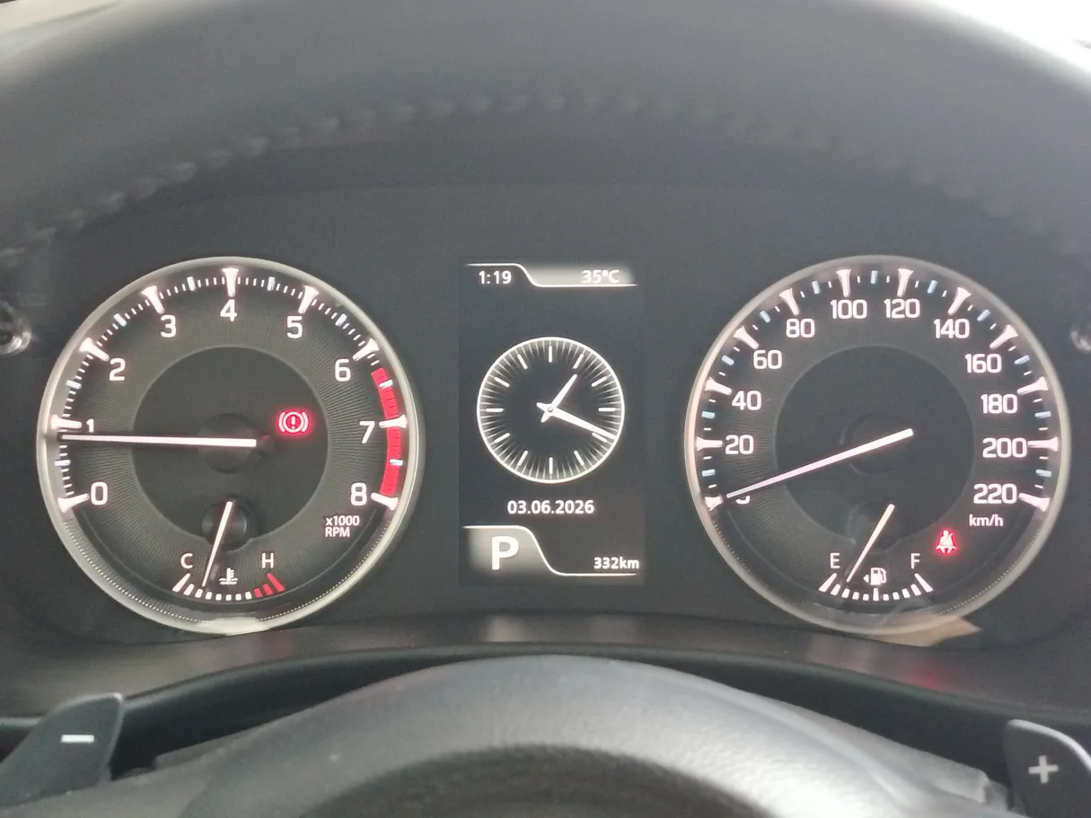 Car image 30