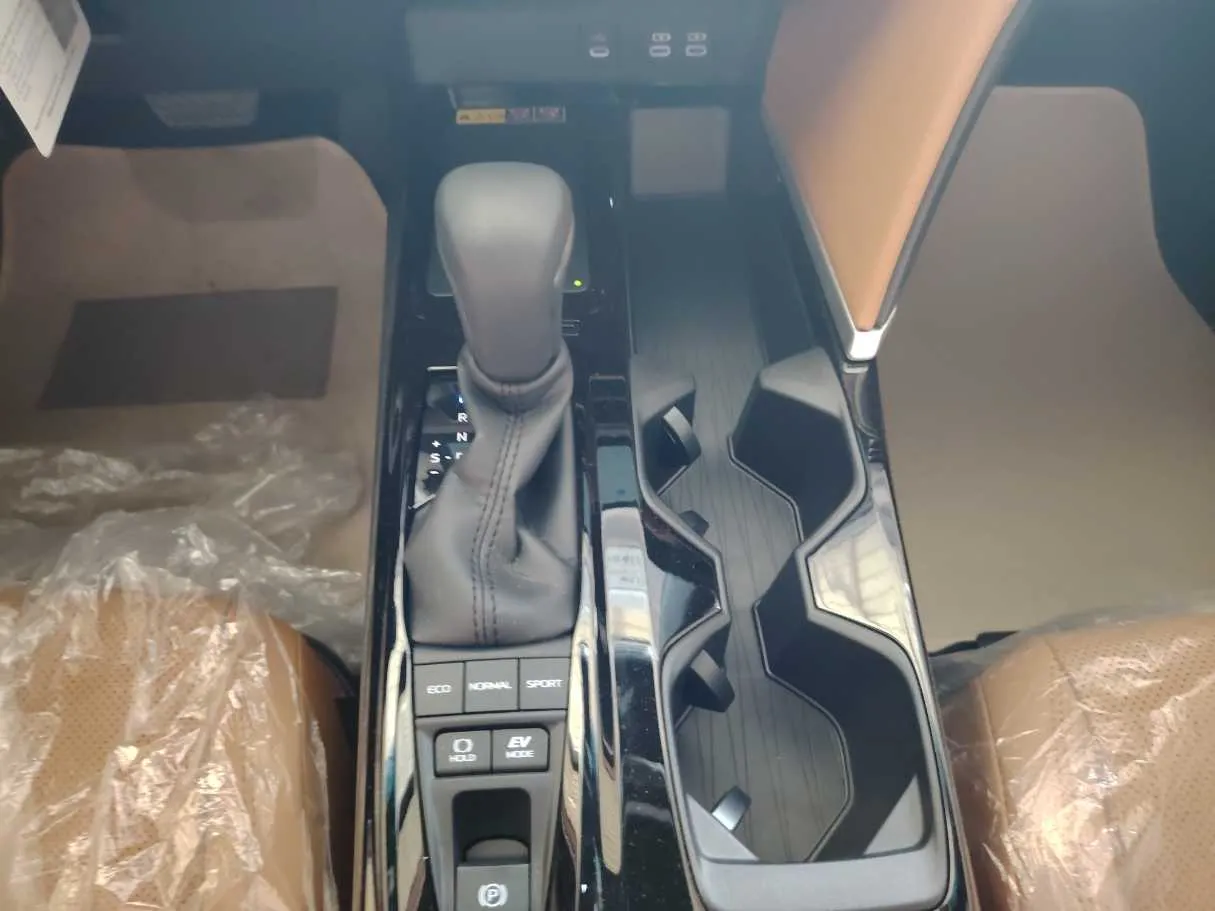 Car image 28