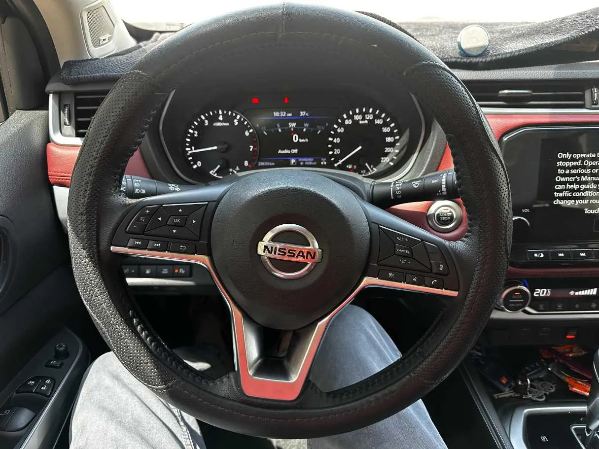 Car image 13