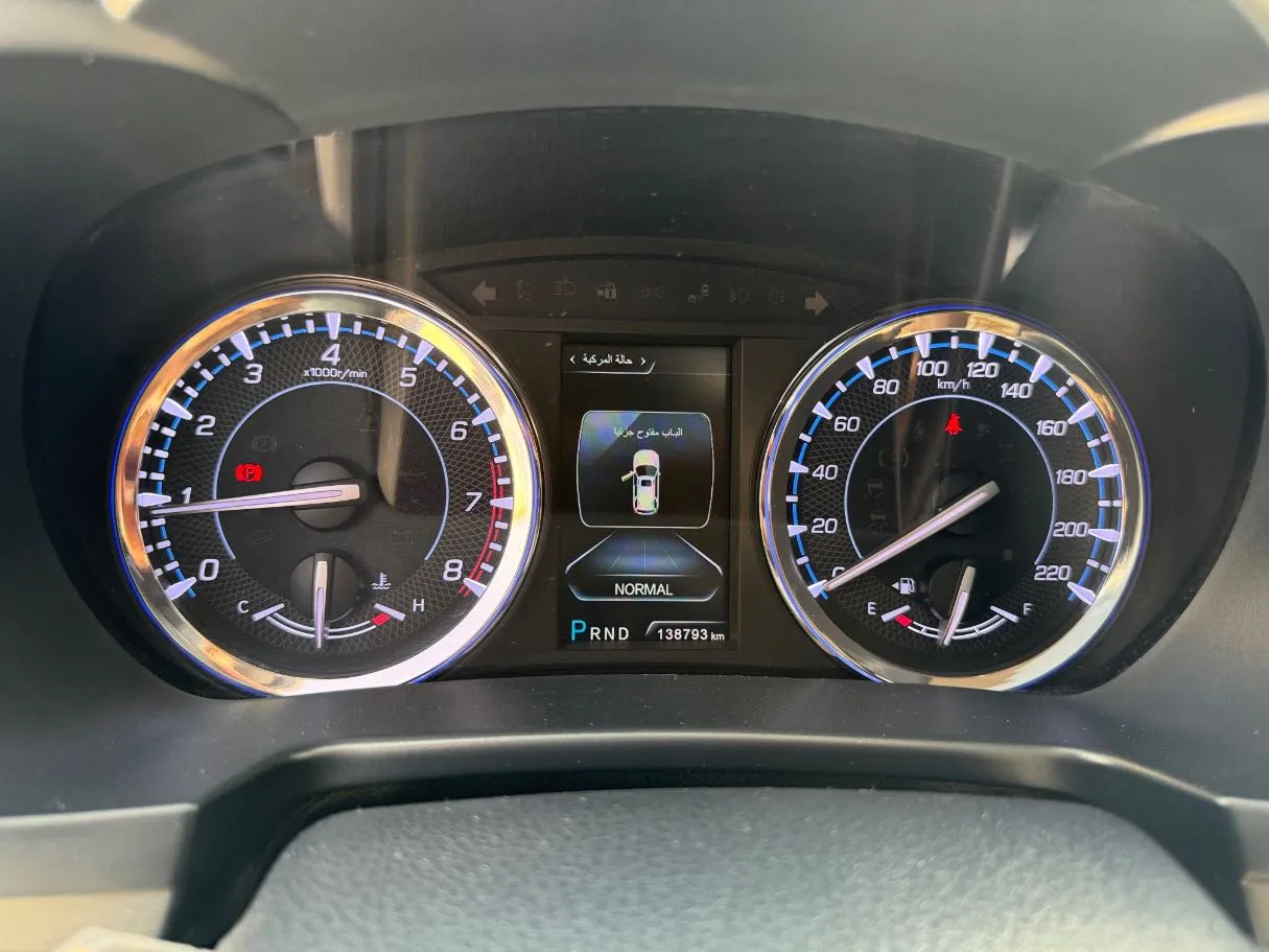 Car image 19