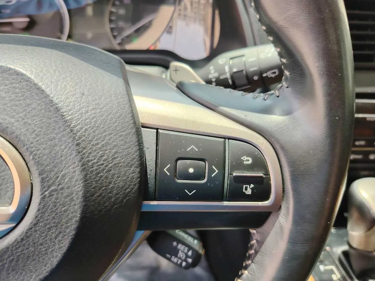 Car image 47