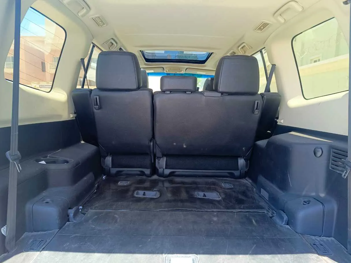 Car image 28
