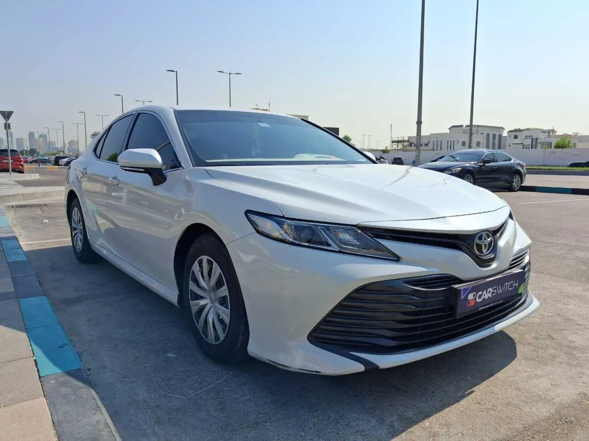 Car image 3
