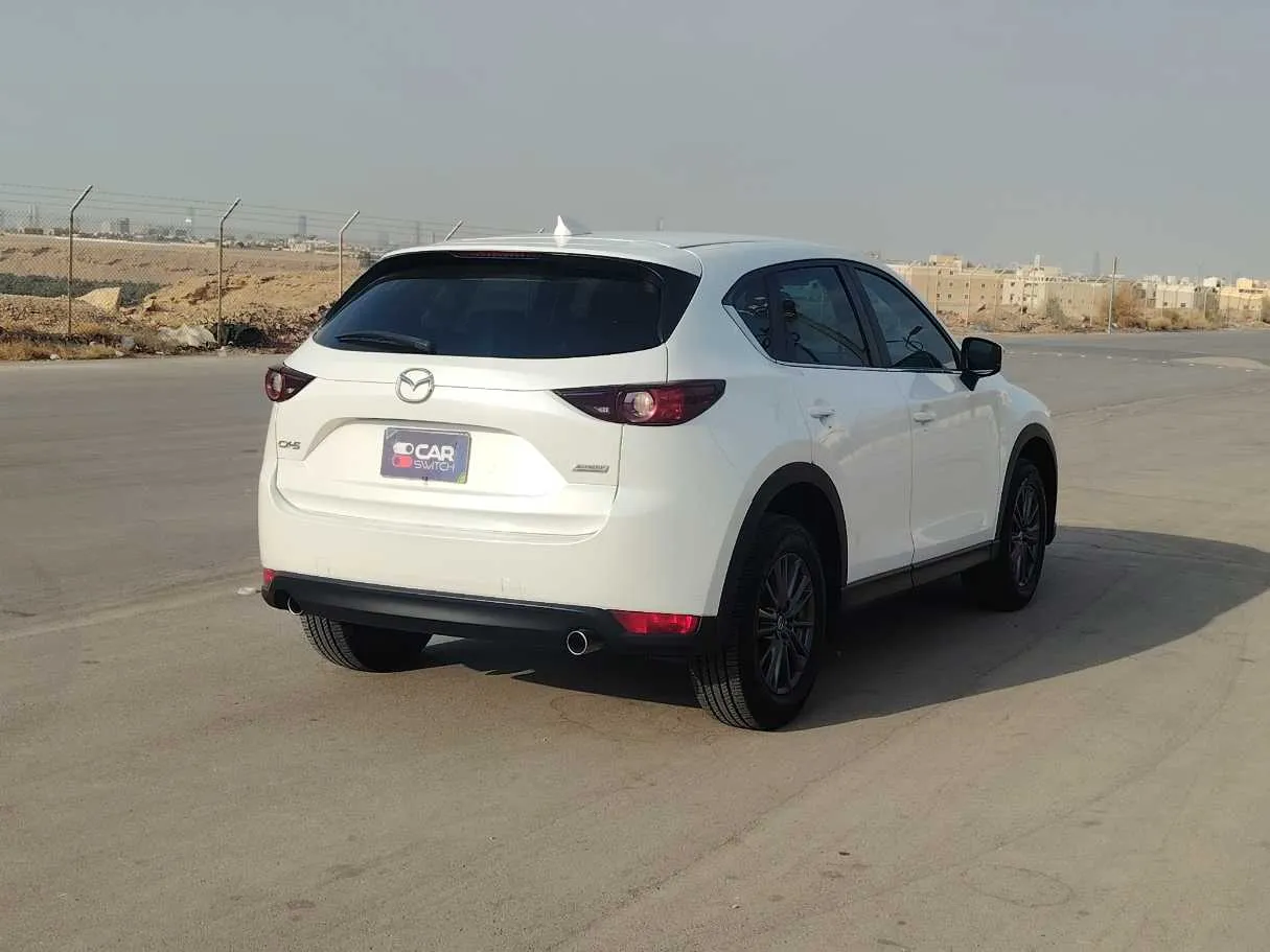 Car image 5