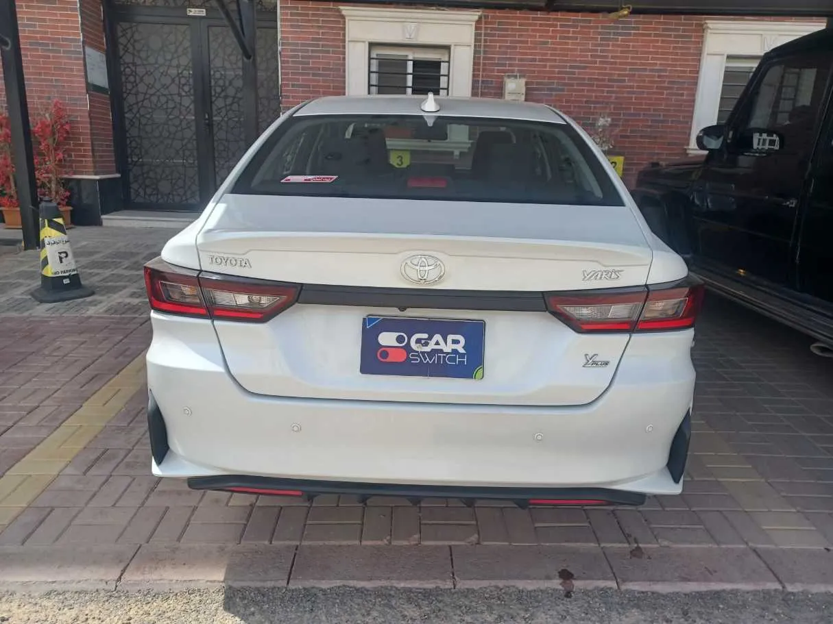 Car image 6