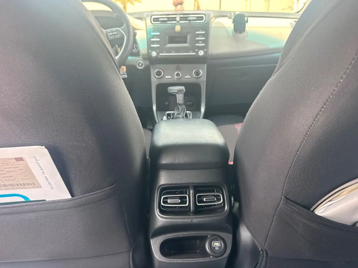 Car image 21