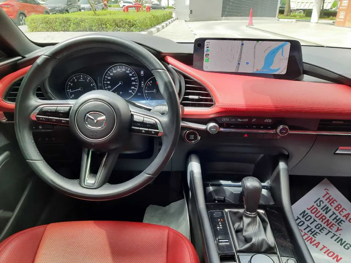 Car image 15