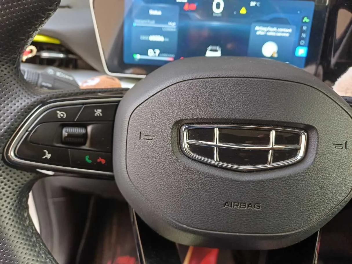 Car image 20
