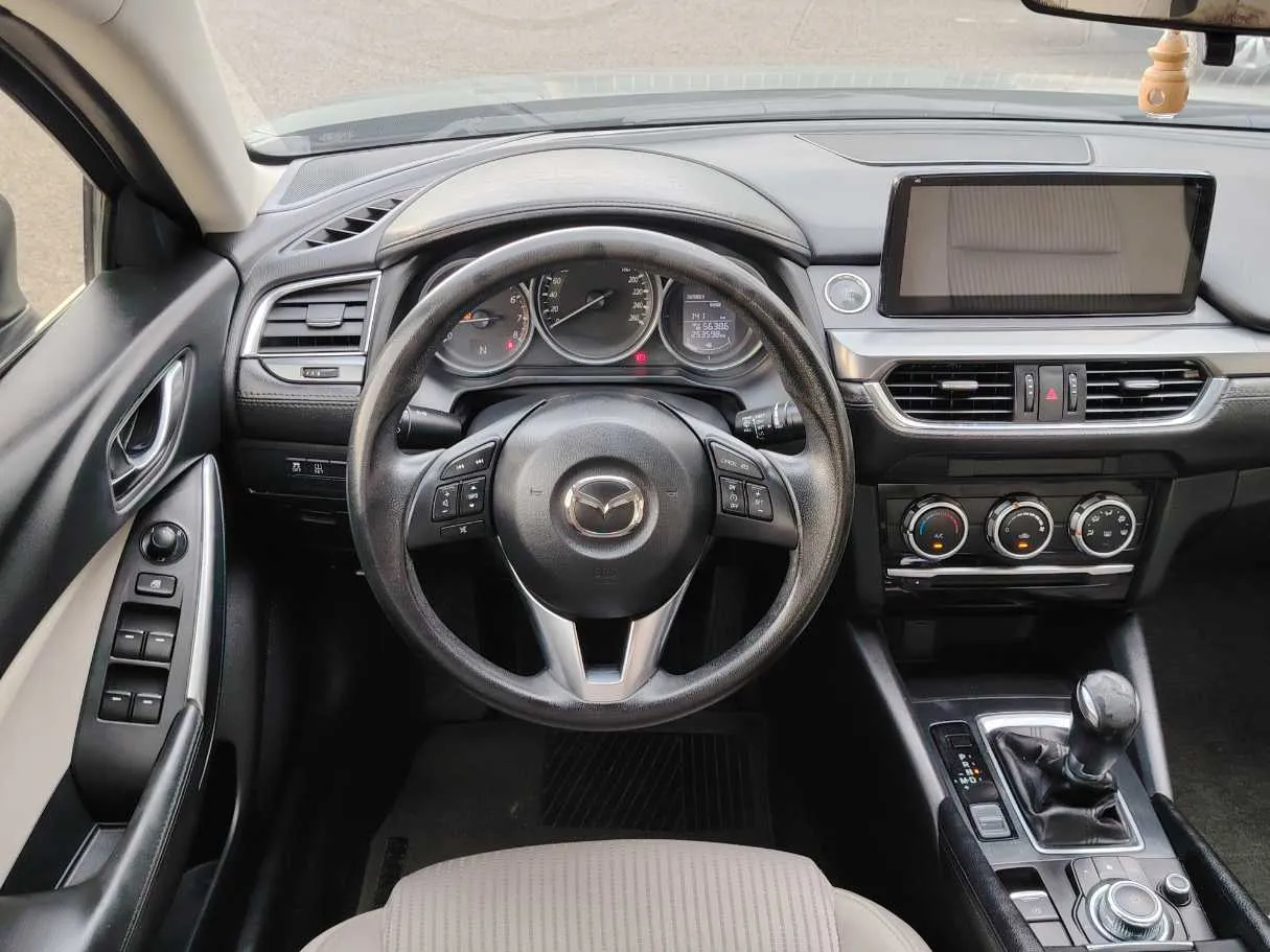 Car image 21