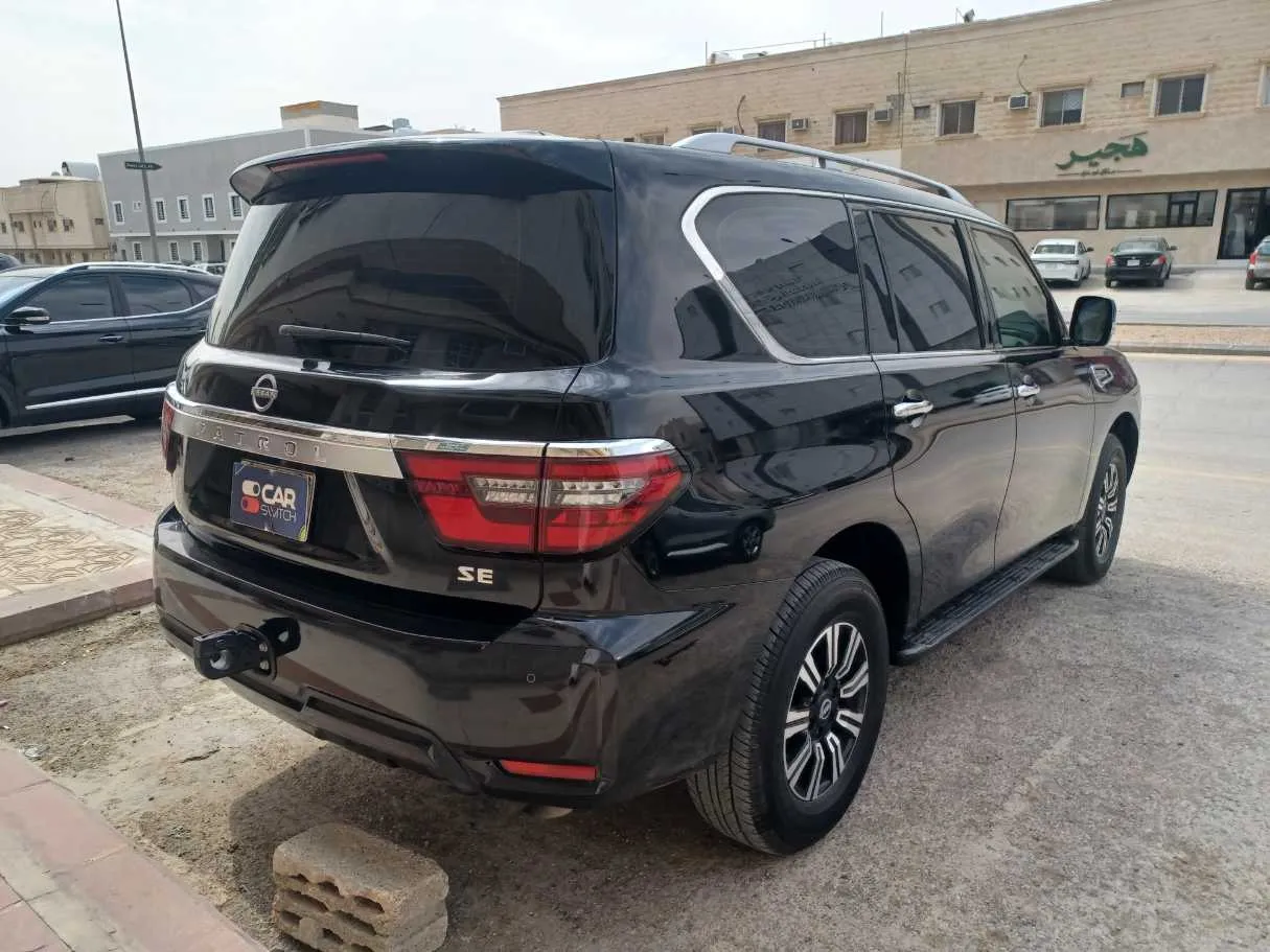 Car image 5