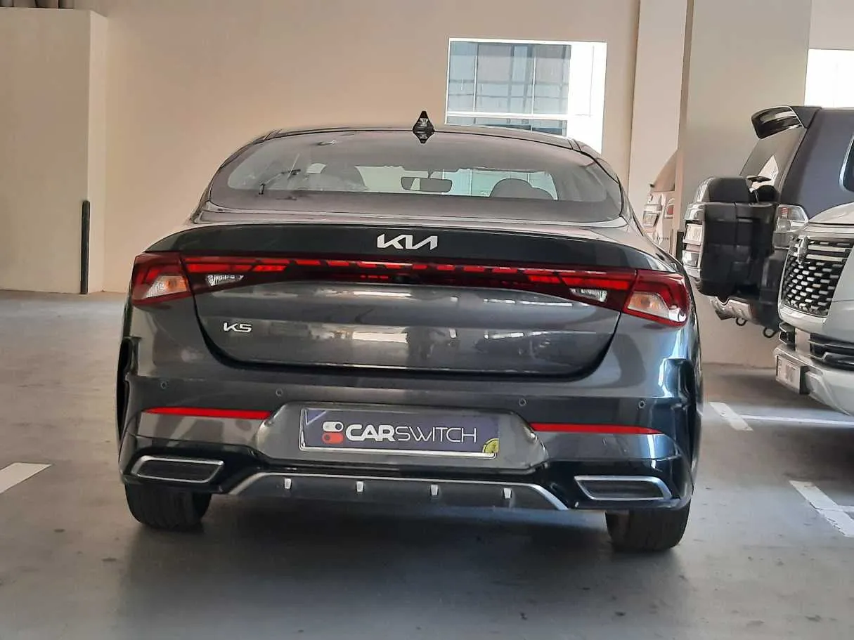 Car image 6
