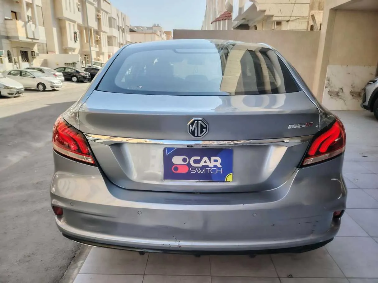 Car image 6