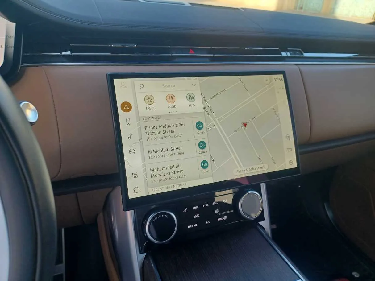 Car image 18