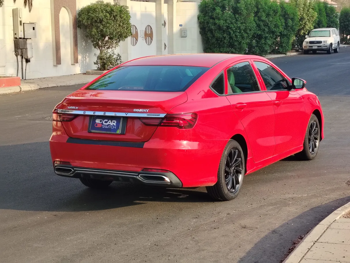 Car image 5