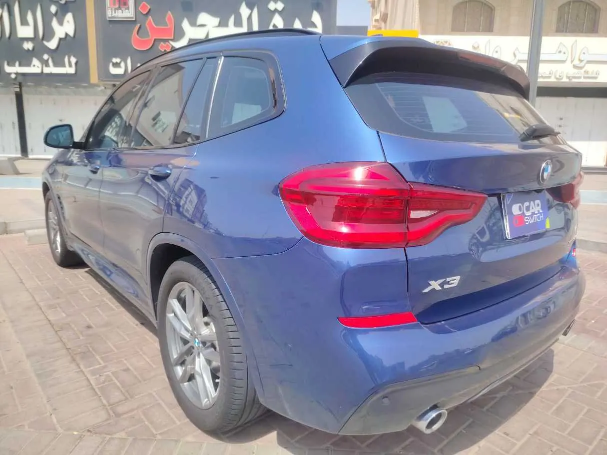 Car image 7