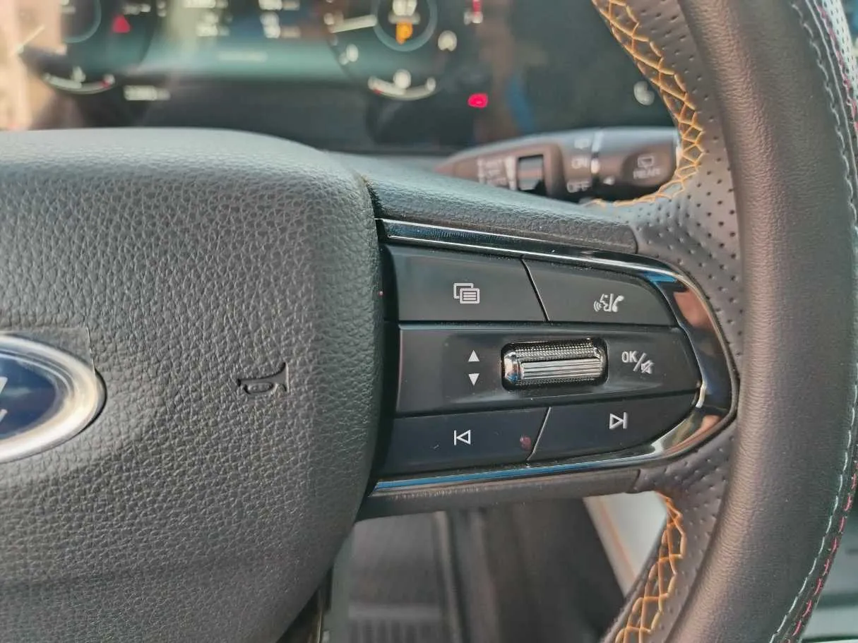 Car image 39