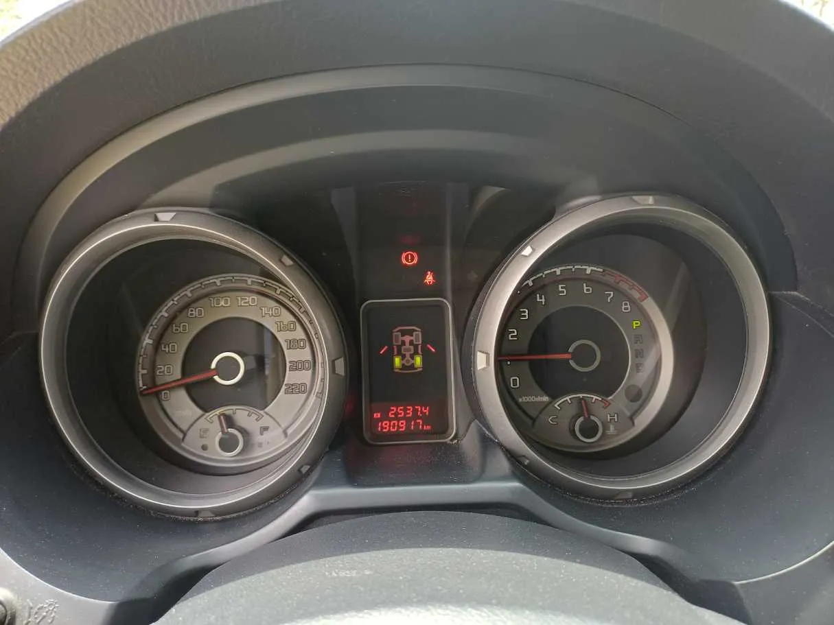 Car image 24