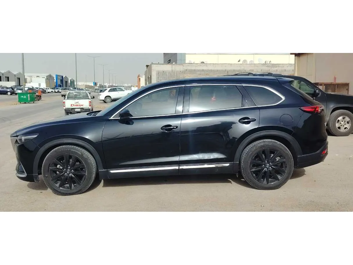 Car image 8