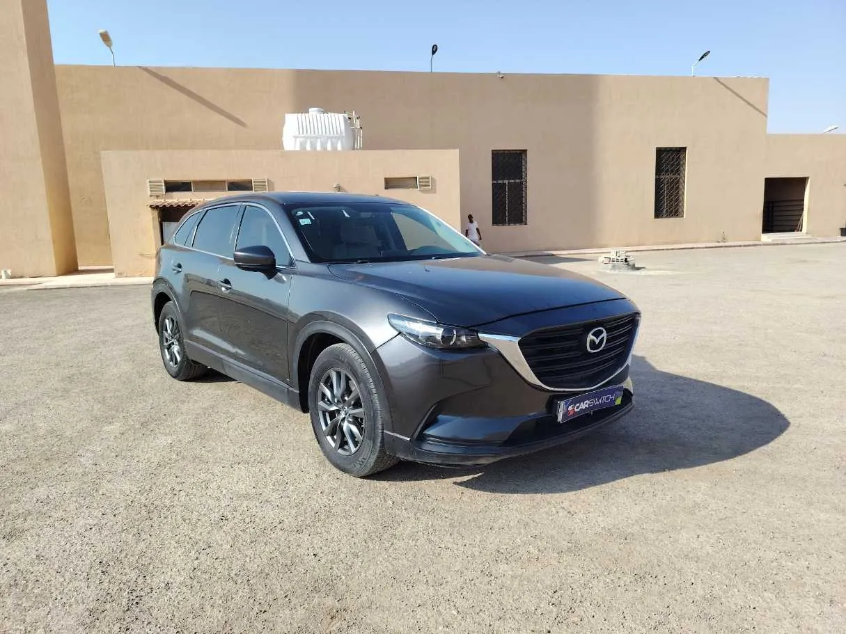 Car image 3
