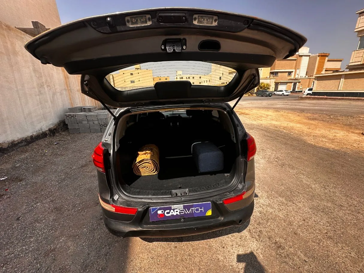 Car image 21