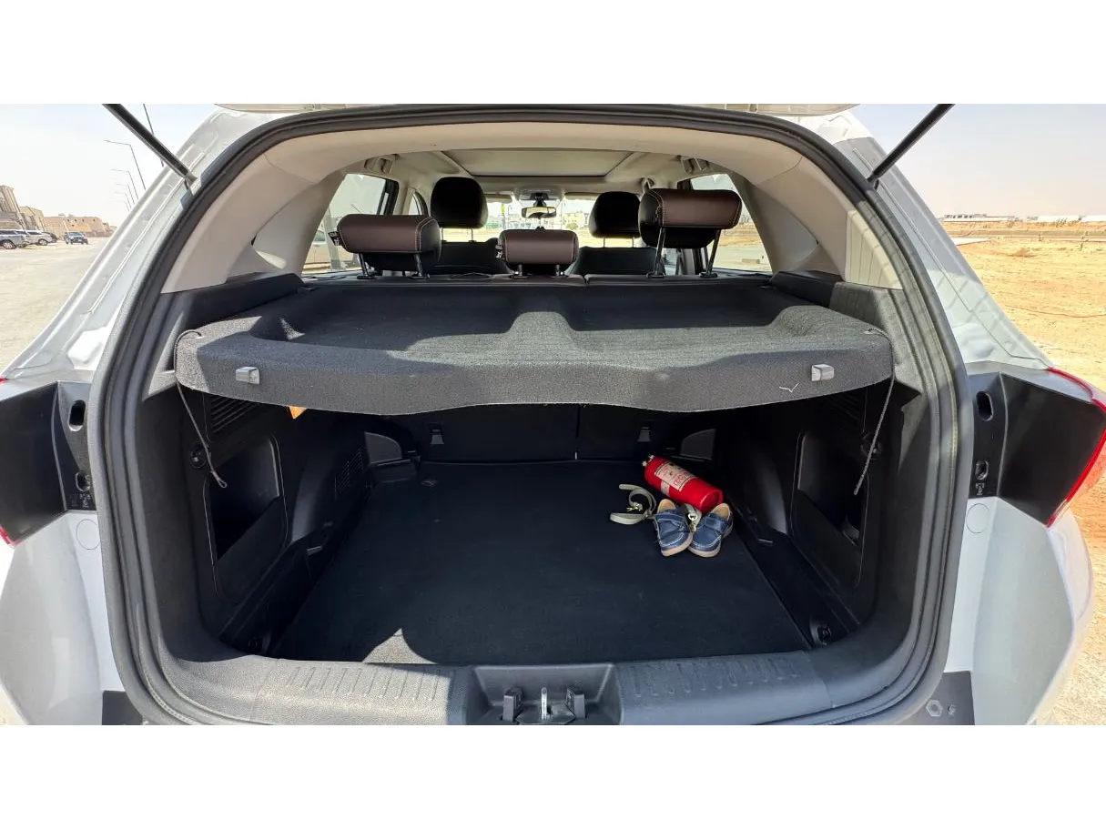 Car image 20