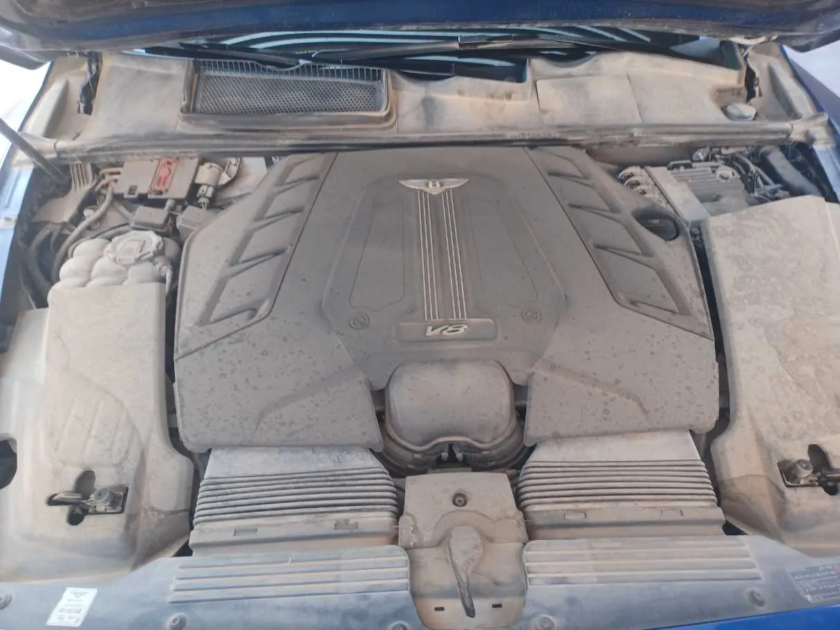 Car image 26