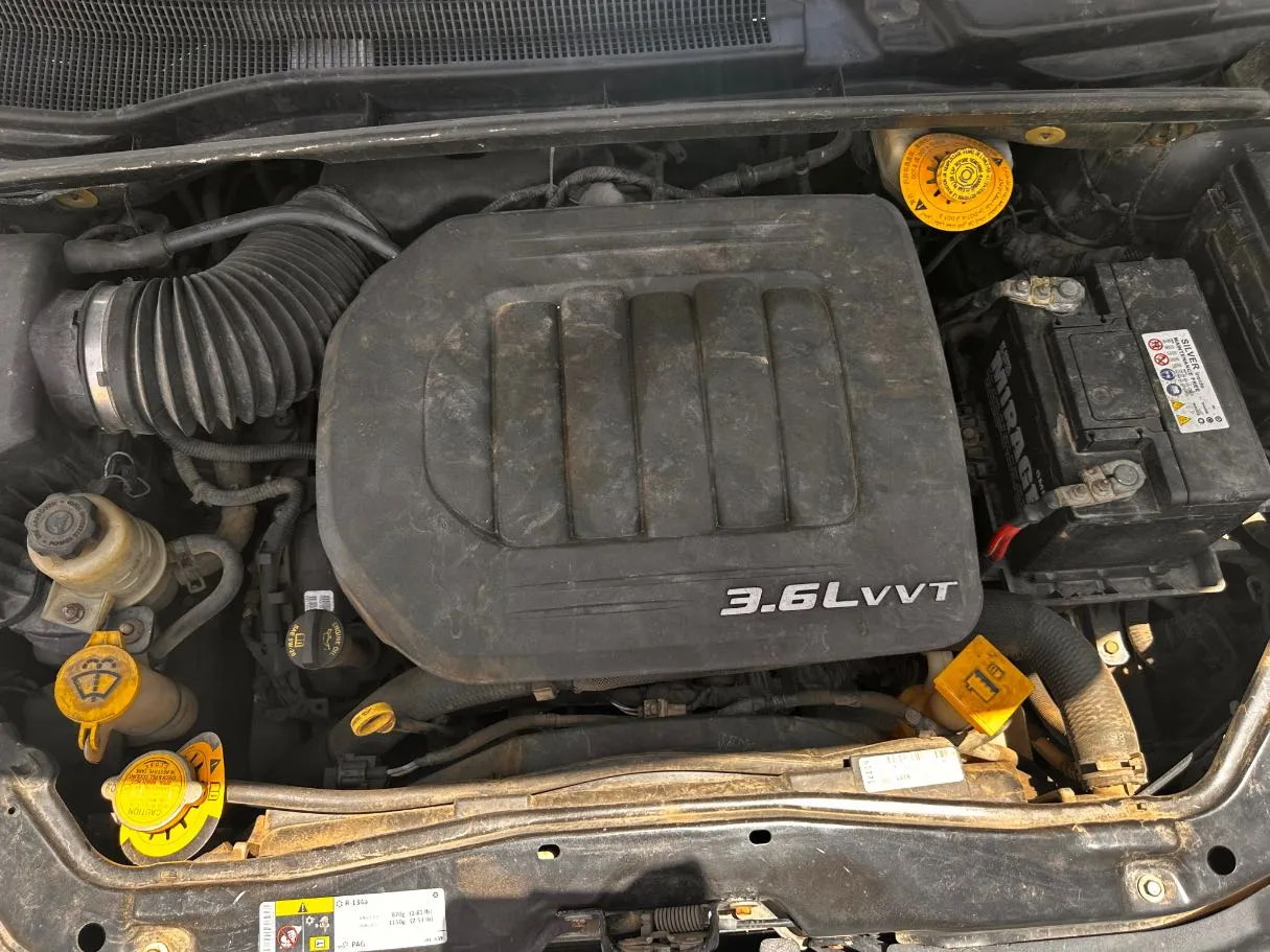 Car image 25