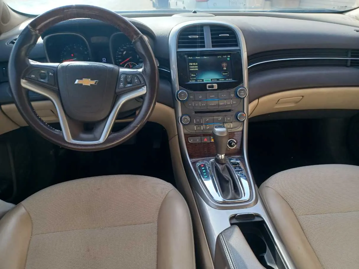 Car image 15